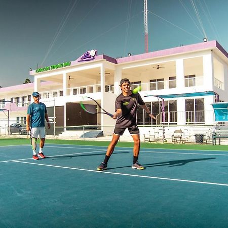 Cancun Tennis Inn Cancún Eksteriør bilde