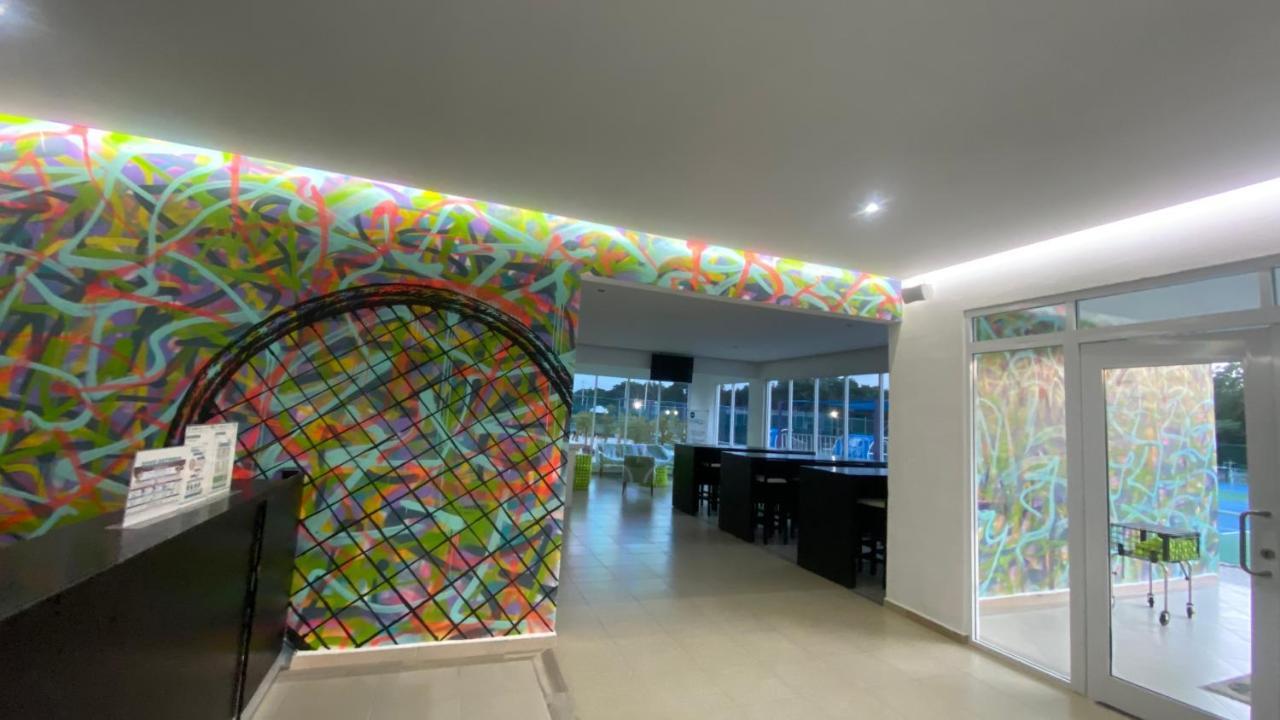 Cancun Tennis Inn Cancún Eksteriør bilde