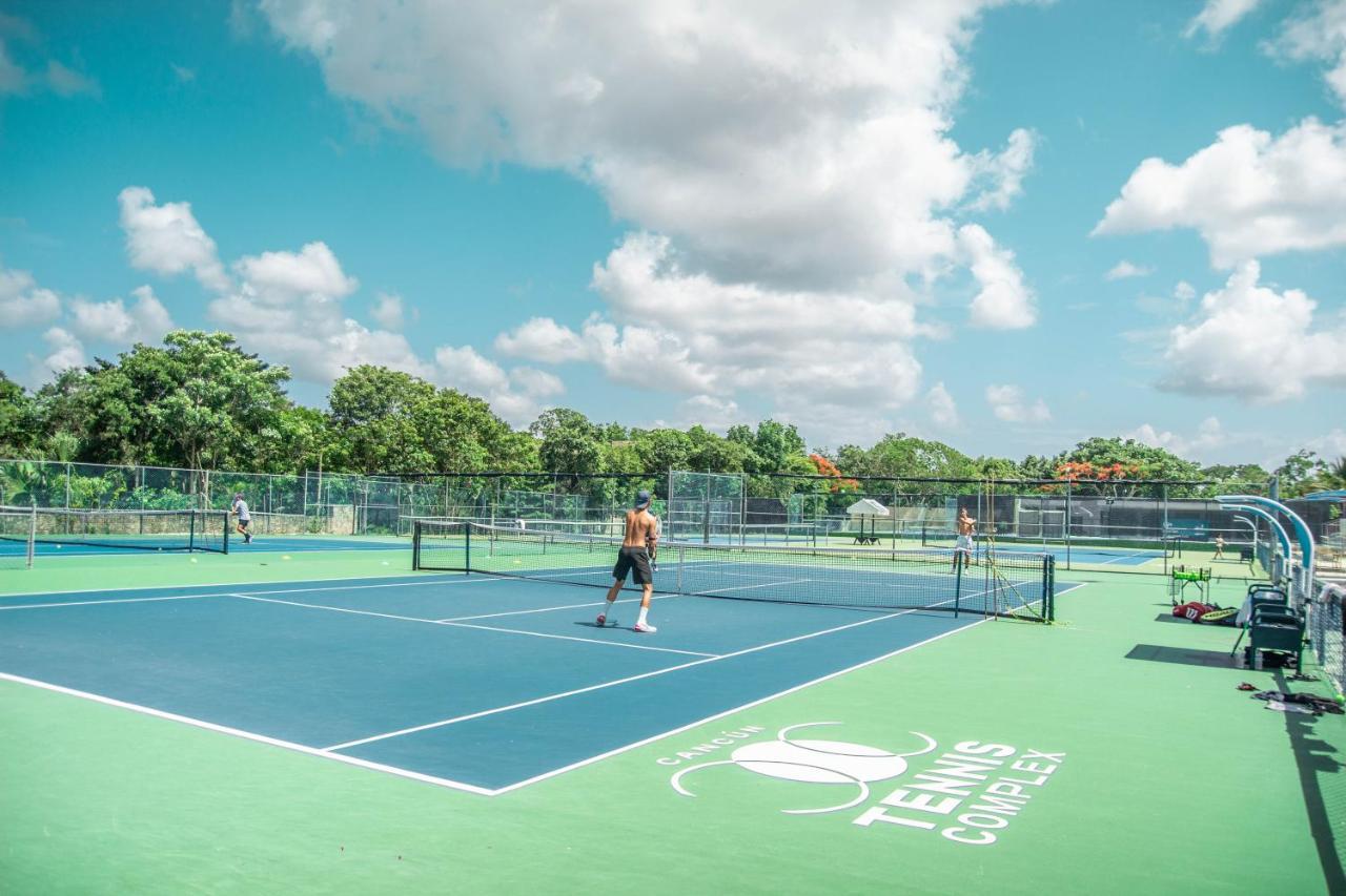 Cancun Tennis Inn Cancún Eksteriør bilde